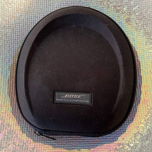 SOLD - BOSE QuietComfort 15 Acoustic Noise Reduction Headphones - Picture 2 of 6